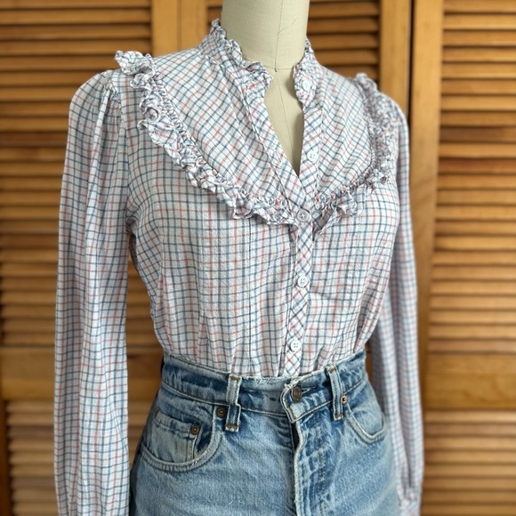 Faherty Brand Prairie-style Button-down Blouse. XS - Picture 1 of 7